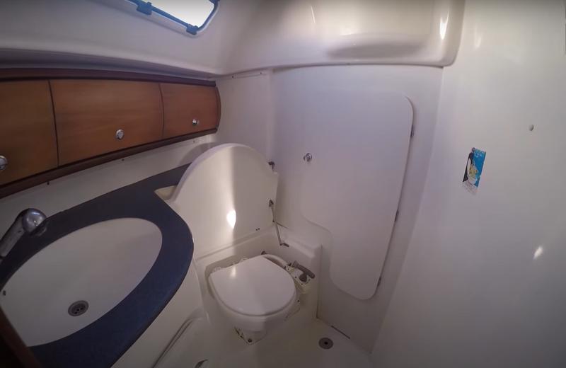 Book yachts online - sailboat - Bavaria 32 - Alexandros - rent