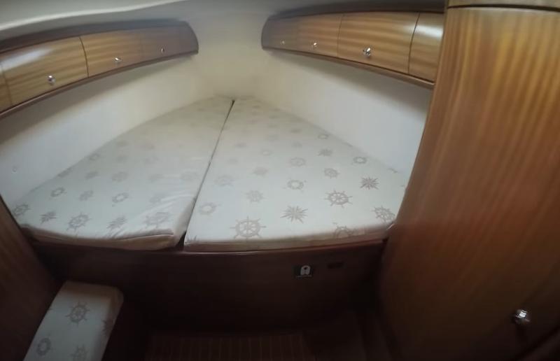 Book yachts online - sailboat - Bavaria 32 - Alexandros - rent