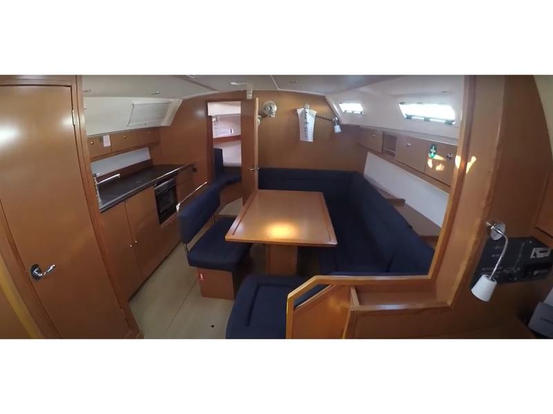 Book yachts online - sailboat - Bavaria 40 Cruiser - Vlasis - rent