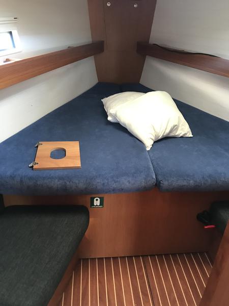 Book yachts online - sailboat - Bavaria 40 Cruiser - XANEI S - rent