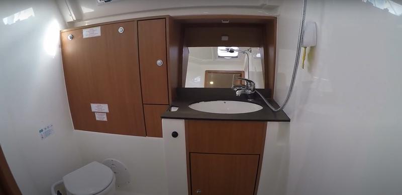 Book yachts online - sailboat - Bavaria 40 Cruiser - XANEI S - rent