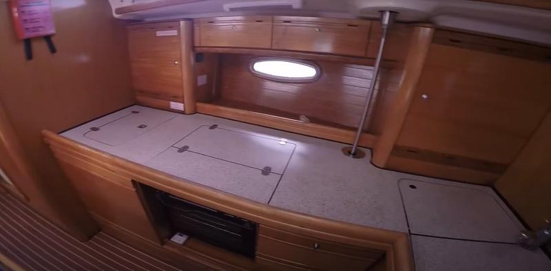 Book yachts online - sailboat - Bavaria 39 Cruiser - Orestis - rent