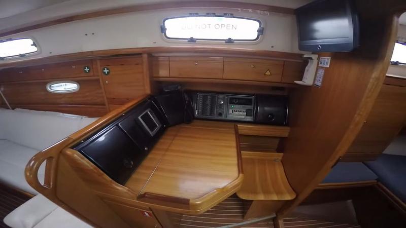 Book yachts online - sailboat - Bavaria 37 Cruiser - Alexandros I - rent