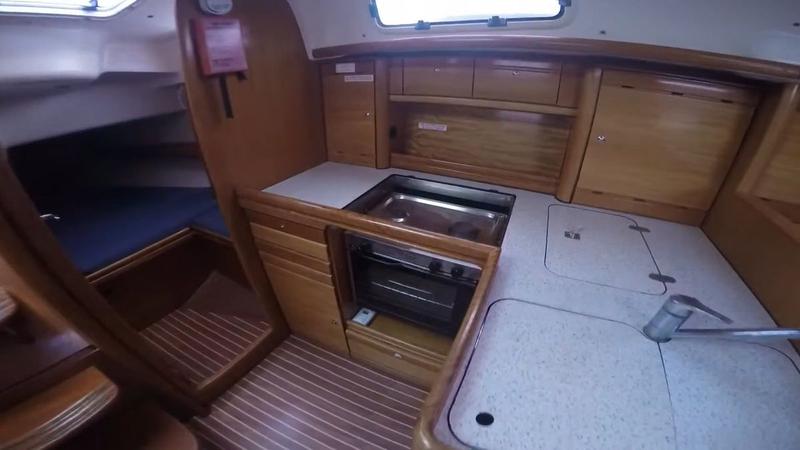 Book yachts online - sailboat - Bavaria 37 Cruiser - Alexandros I - rent