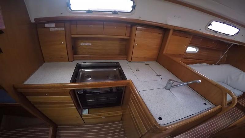 Book yachts online - sailboat - Bavaria 37 Cruiser - Alexandros I - rent