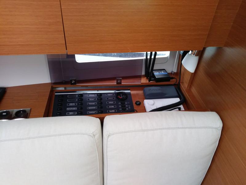 Book yachts online - sailboat - Dufour 360 Grand Large - Draco - rent