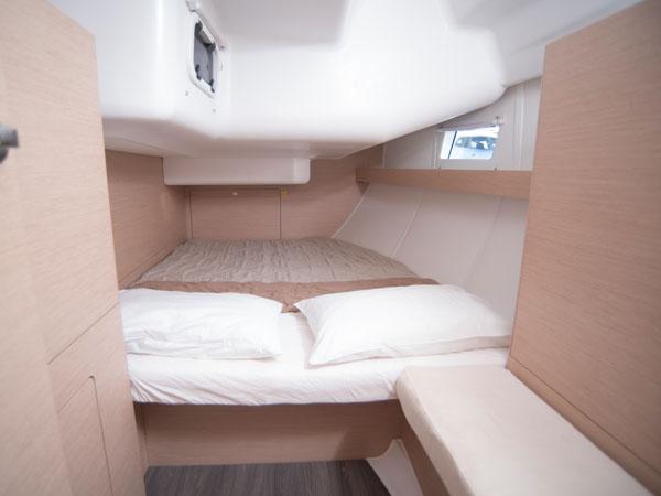 Book yachts online - sailboat - Elan 45 Impression - Helen - rent