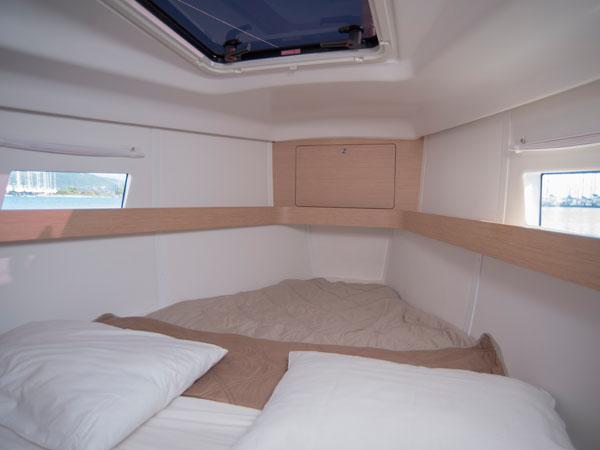Book yachts online - sailboat - Elan 45 Impression - Helen - rent