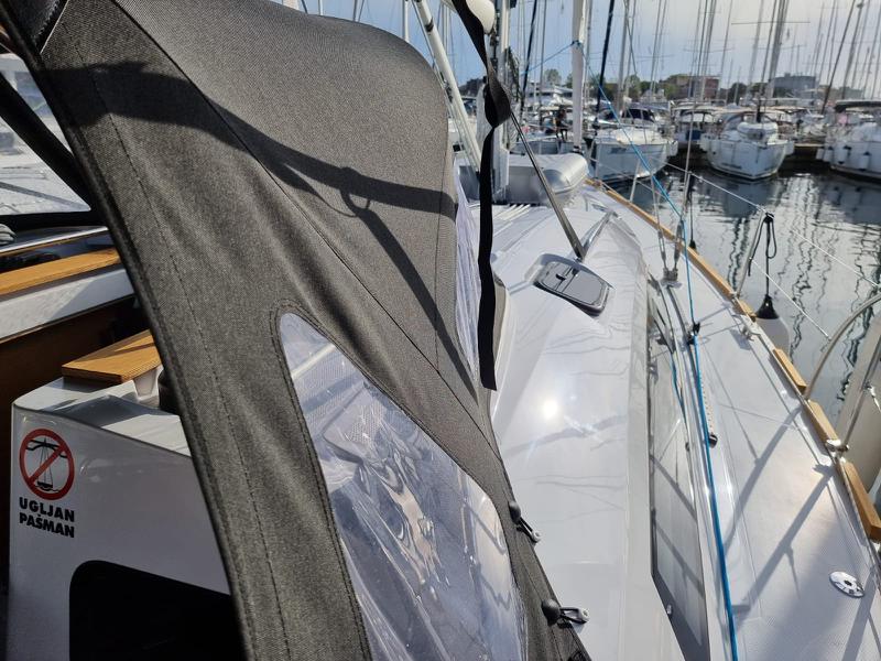 Book yachts online - sailboat - Elan Impression 45.1 - LINEA UNO with A/C - rent