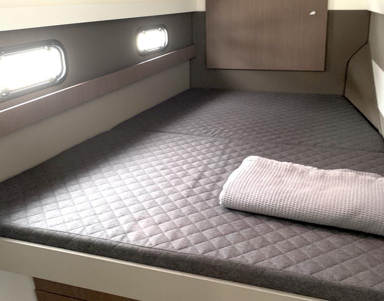 Book yachts online - catamaran - Bali 4.1 - Micha - rent