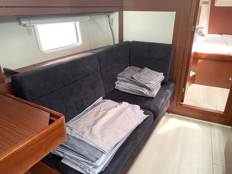Book yachts online - sailboat - Hanse 418 - Shrimp - rent