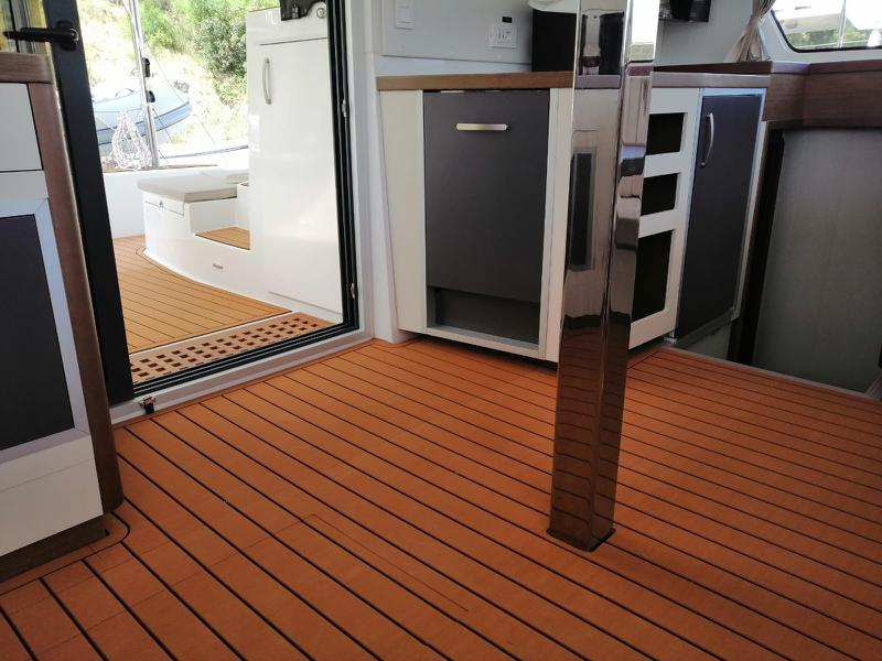 Book yachts online - catamaran - Lagoon 42 - BOLUBO - rent