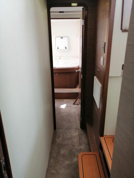 Book yachts online - catamaran - Lagoon 42 - BOLUBO - rent