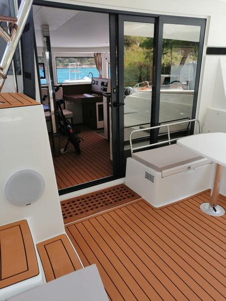 Book yachts online - catamaran - Lagoon 42 - BOLUBO - rent