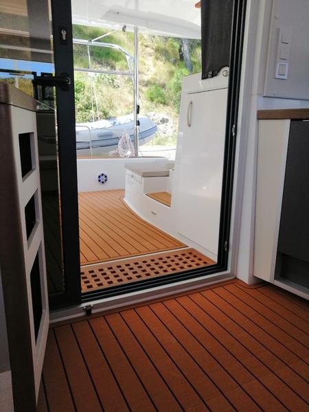 Book yachts online - catamaran - Lagoon 42 - BOLUBO - rent