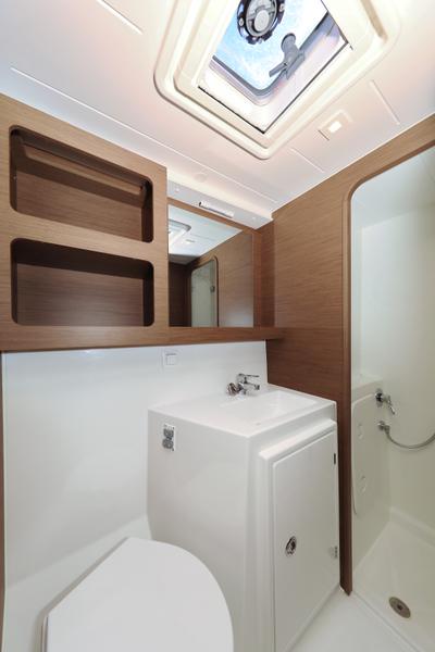 Book yachts online - catamaran - Lagoon 42 - ZEUS - rent