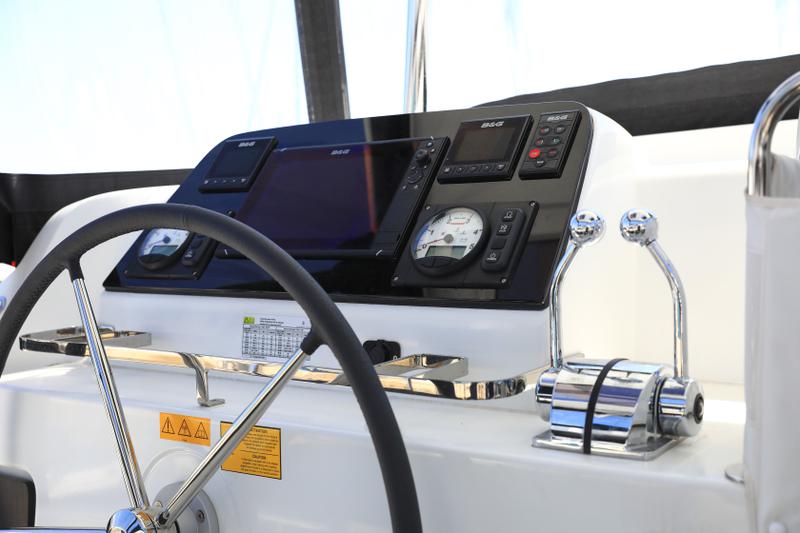 Book yachts online - catamaran - Lagoon 42 - ZEUS - rent