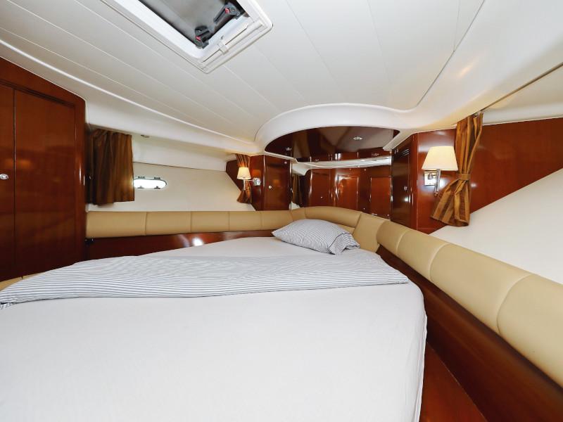 Book yachts online - motorboat - Jeanneau Prestige 46 Fly - ANIMA MARIS - rent