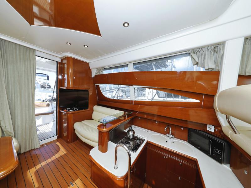 Book yachts online - motorboat - Jeanneau Prestige 46 Fly - ANIMA MARIS - rent