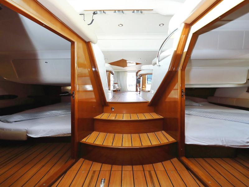 Book yachts online - motorboat - Jeanneau Prestige 46 Fly - ANIMA MARIS - rent