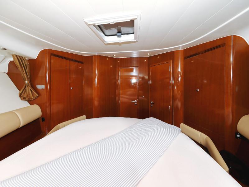 Book yachts online - motorboat - Jeanneau Prestige 46 Fly - ANIMA MARIS - rent