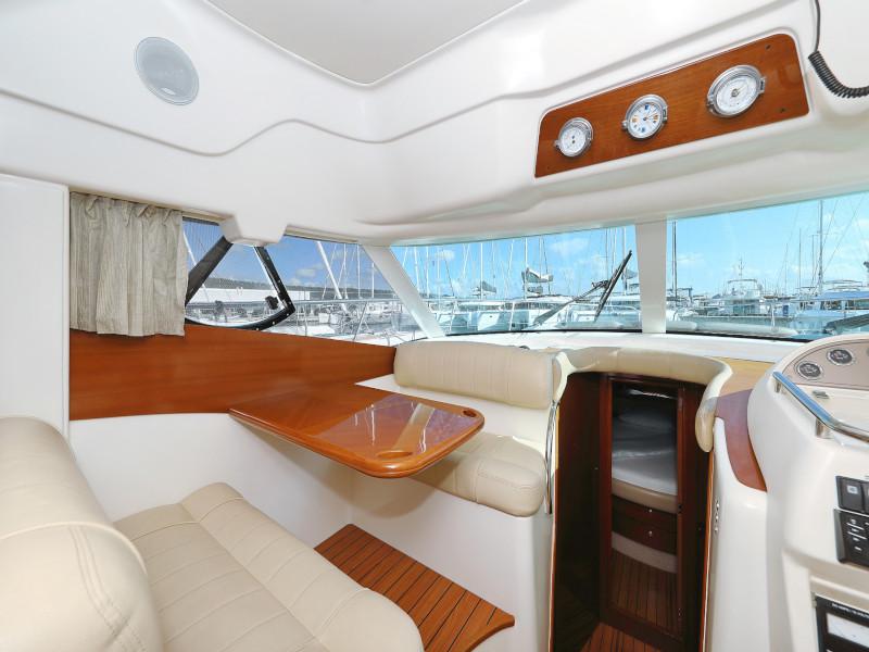 Book yachts online - motorboat - Jeanneau Prestige 46 Fly - ANIMA MARIS - rent