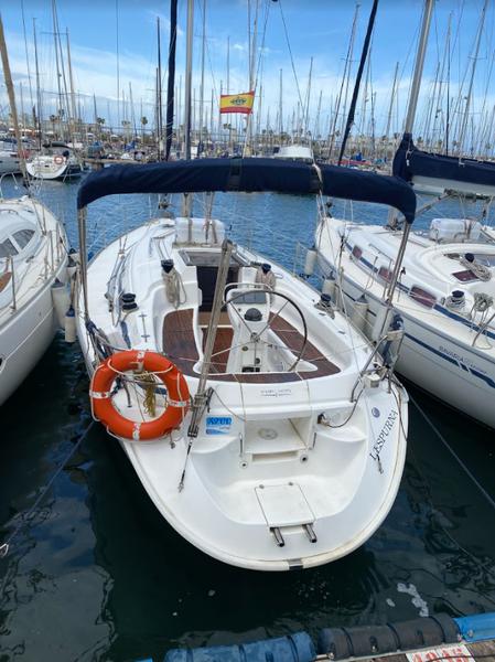 Book yachts online - sailboat - Bavaria 36 - L'Espurna - rent