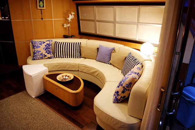 Book yachts online - motorboat - Abacus 70 - Noi Quattro - rent