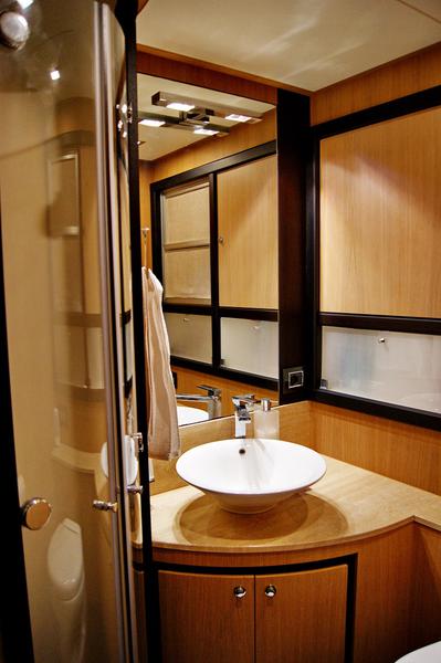 Book yachts online - motorboat - Abacus 70 - Noi Quattro - rent