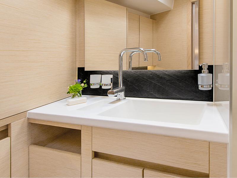 Book yachts online - sailboat - Hanse 548 - Infinity of Dreams - rent