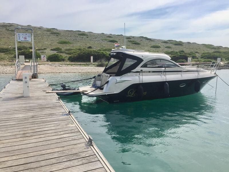 Book yachts online - motorboat - Mirakul 30 HT - LAURA - rent