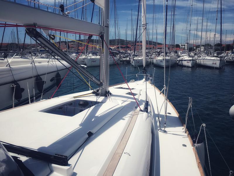 Book yachts online - sailboat - Sun Odyssey 419 - Hendrix - rent