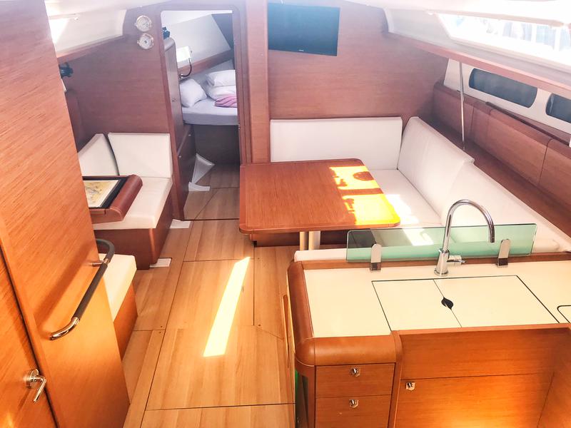 Book yachts online - sailboat - Sun Odyssey 419 - Hendrix - rent