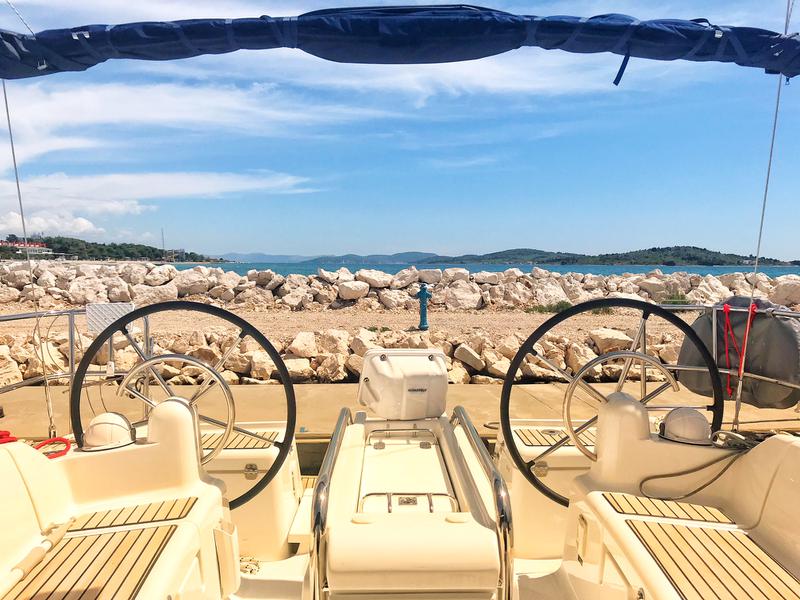 Book yachts online - sailboat - Sun Odyssey 419 - Hendrix - rent