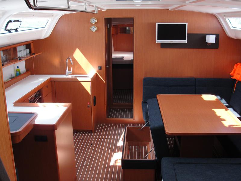 Book yachts online - sailboat - Bavaria Cruiser 51 - Sveti Ante - rent