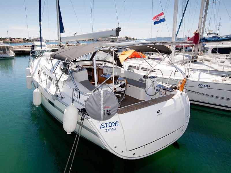 Book yachts online - sailboat - Bavaria Cruiser 45 - iSTONE - rent