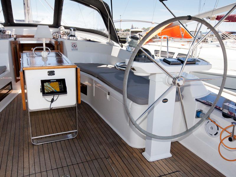 Book yachts online - sailboat - Bavaria Cruiser 45 - iSTONE - rent