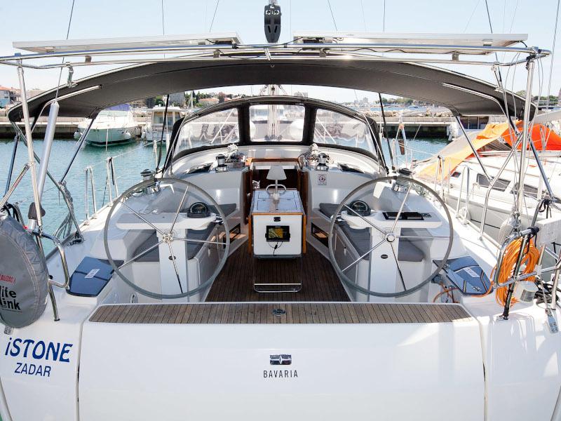 Book yachts online - sailboat - Bavaria Cruiser 45 - iSTONE - rent