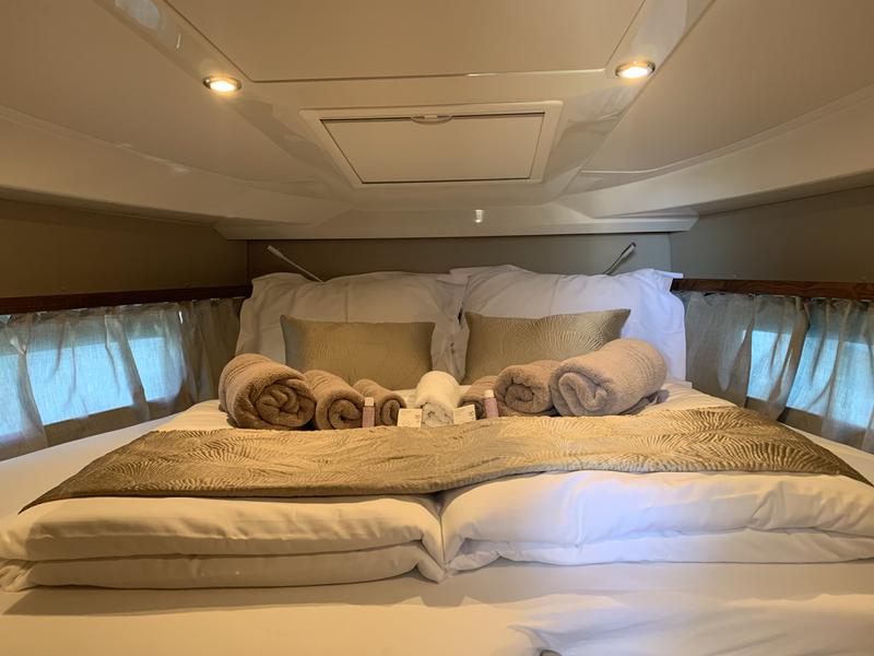 Book yachts online - motorboat - Grandezza 34 OC - Alice - rent