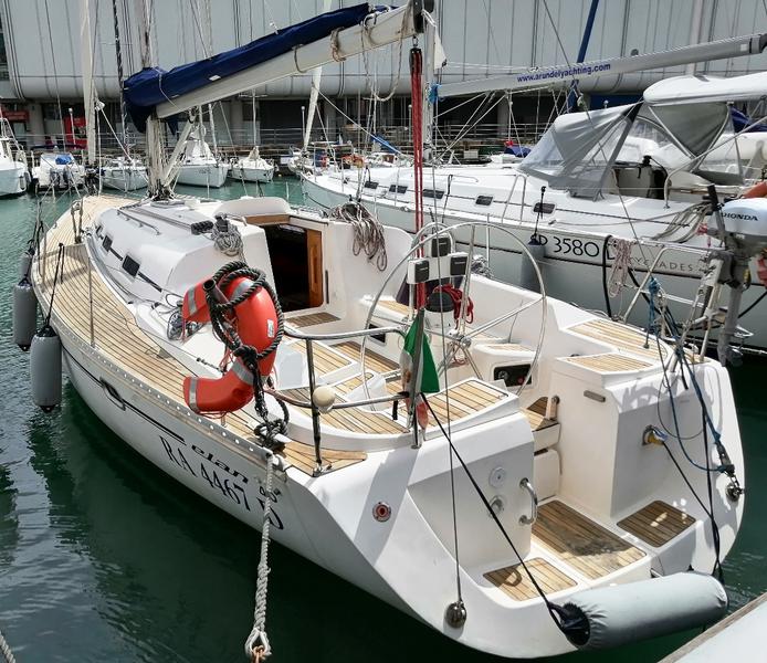Book yachts online - sailboat - Elan 40 - Peter Pan - rent