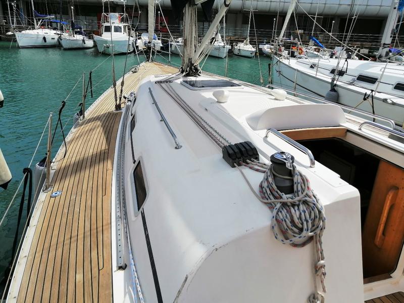 Book yachts online - sailboat - Elan 40 - Peter Pan - rent