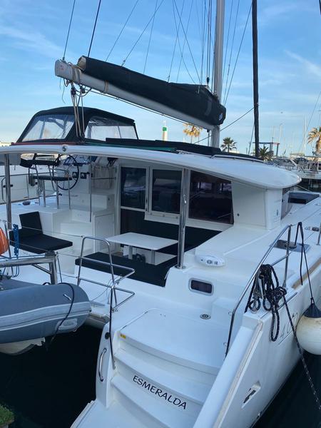 Book yachts online - catamaran - Lagoon 400 S2 - Esmeralda - rent