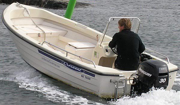 Book yachts online - motorboat - Crescent 465 Trader - 465án - rent