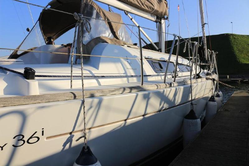 Book yachts online - sailboat - Sun Odyssey 36i - Jeanneau 36án - rent