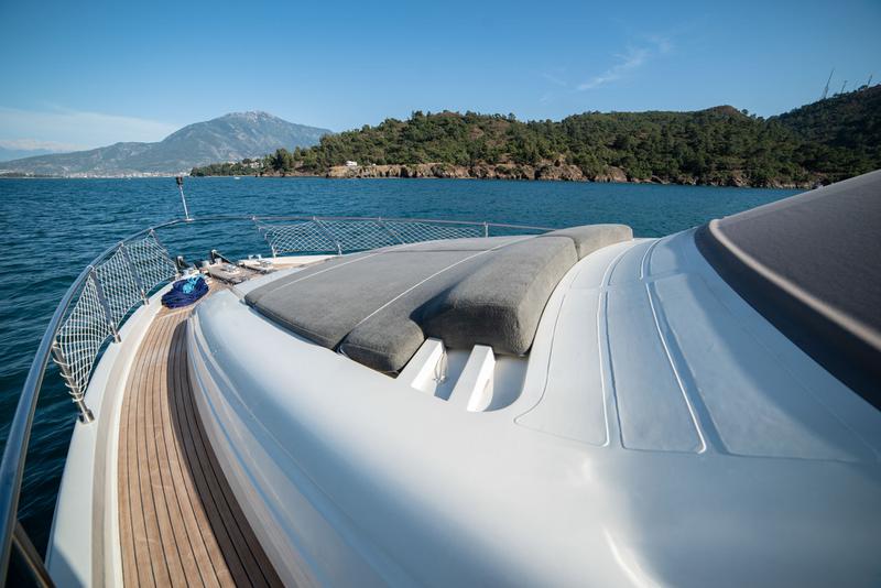 Book yachts online - motorboat - Ferretti 72 - Ferretti 72 - rent