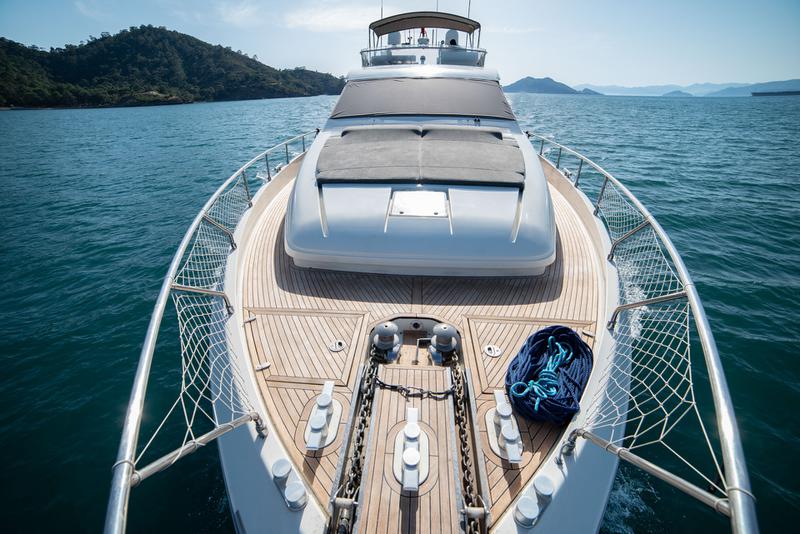 Book yachts online - motorboat - Ferretti 72 - Ferretti 72 - rent