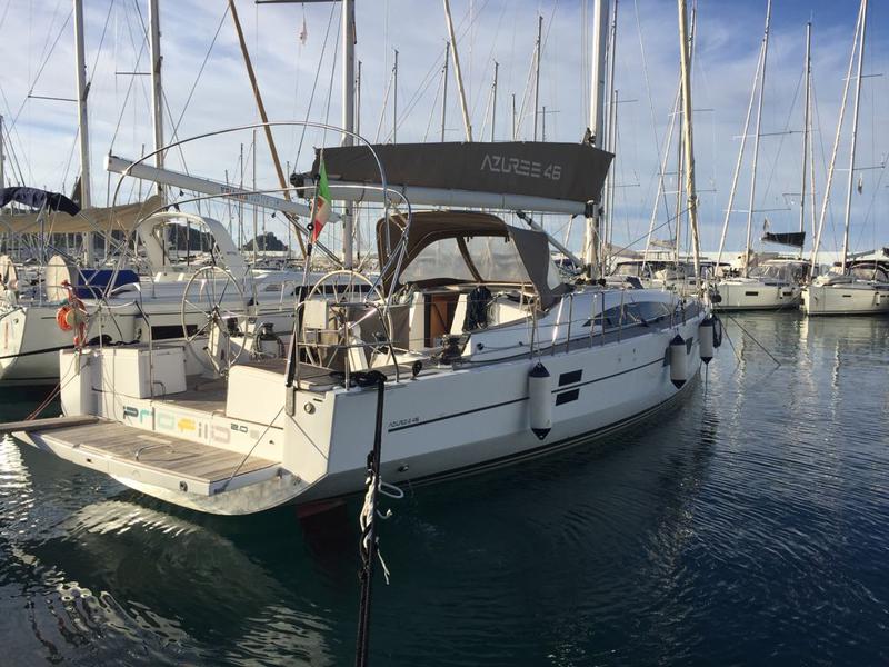Book yachts online - sailboat - Azuree 46 - Profilo 2.0 - rent