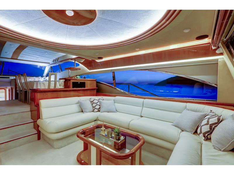 Book yachts online - motorboat - Ferretti 680 - Alsium - rent