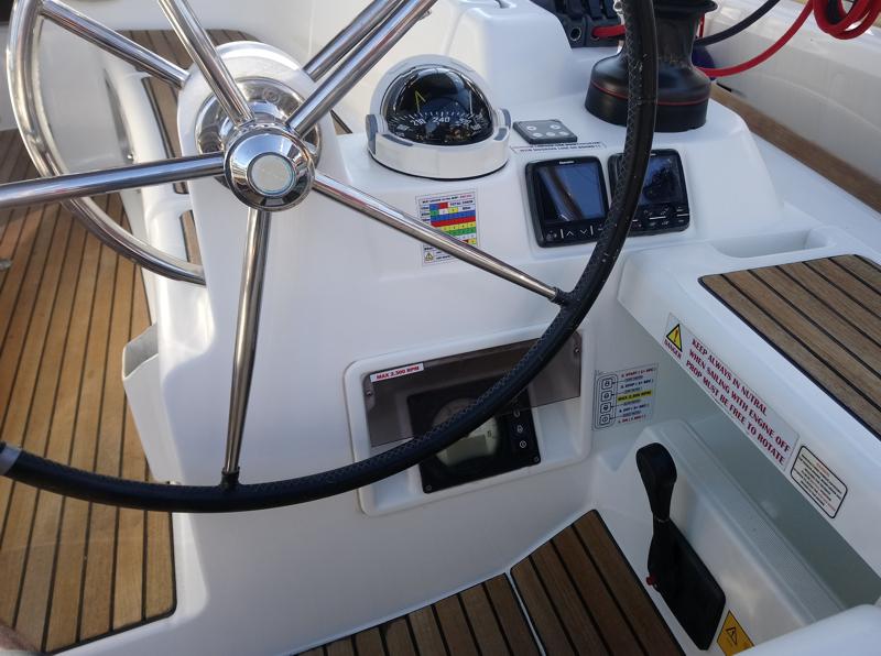 Book yachts online - sailboat - Sun Odyssey 409 - El Greco - new sails 2022 - rent