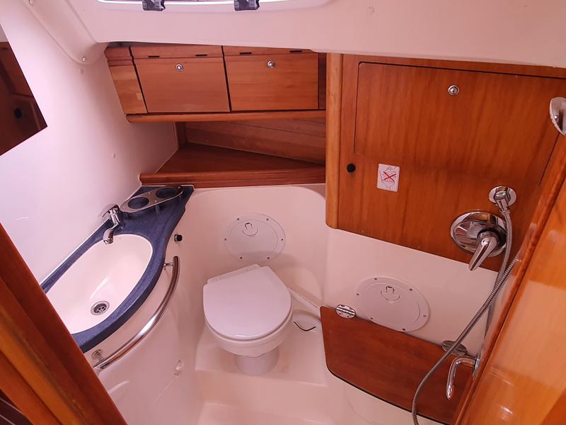 Book yachts online - sailboat - Bavaria 50 - NINA - rent